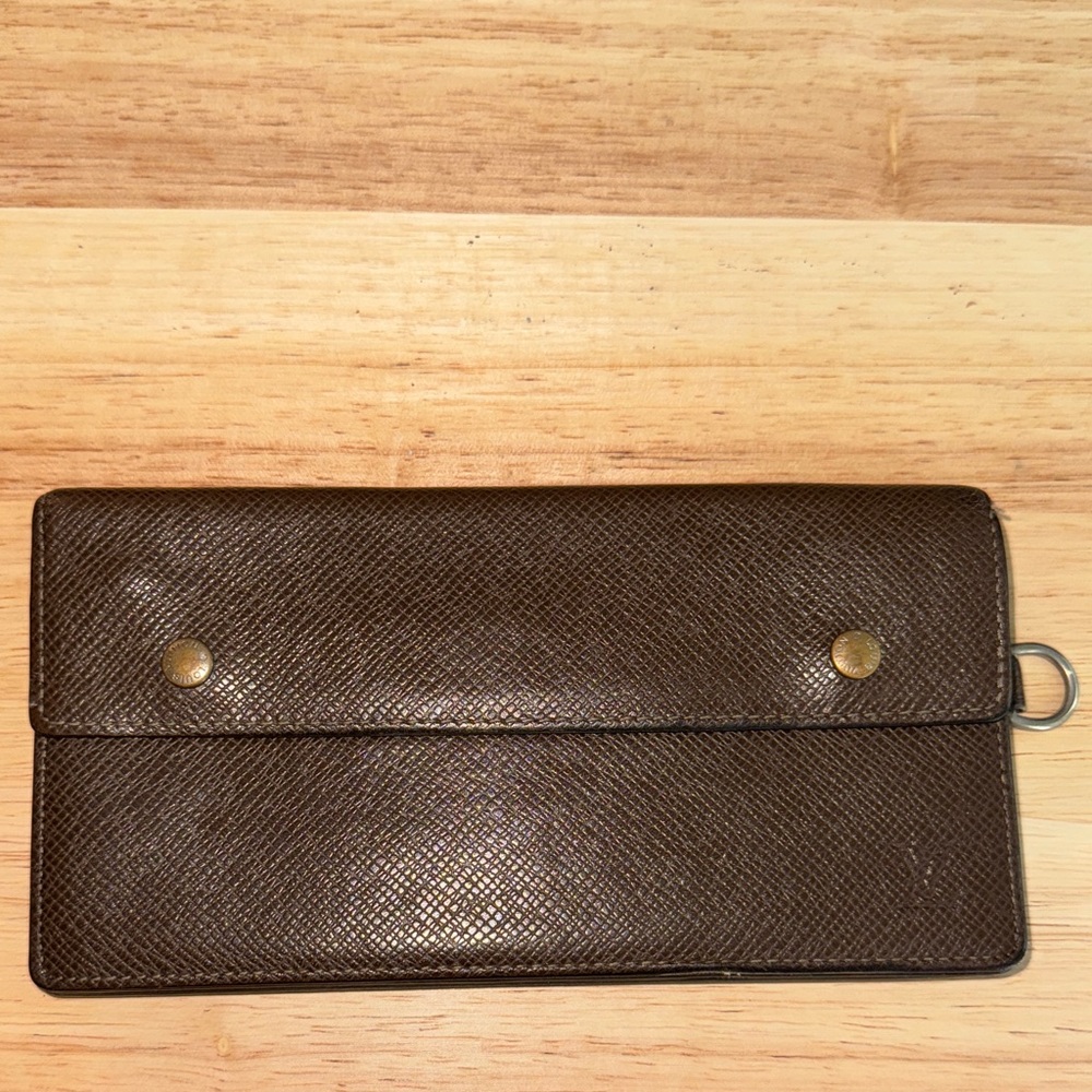 Louis Vuitton brown taiga leather accordion long wallet organizer